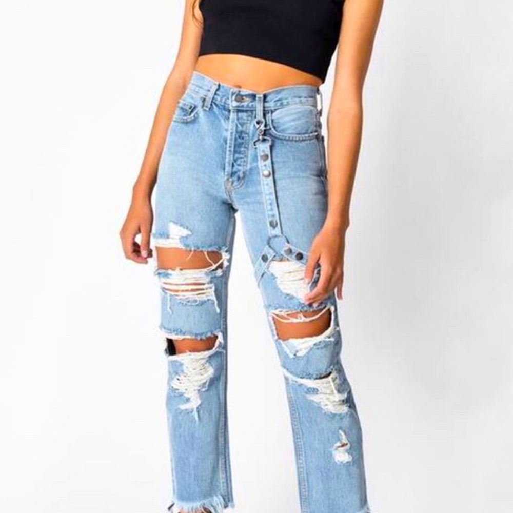 Brand new trendy CARMAR Mira emelia harness jean in light wash.